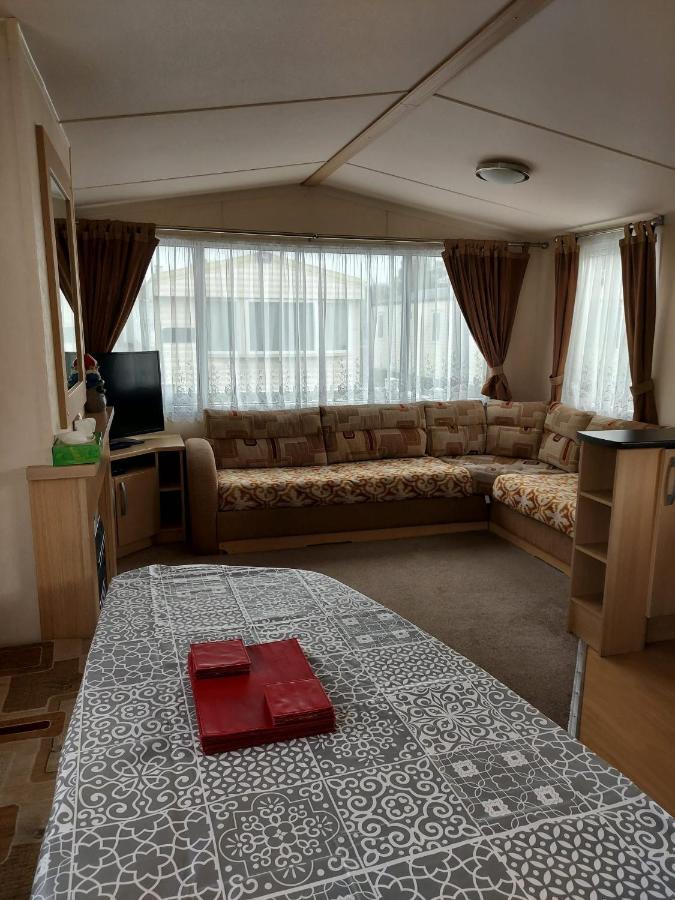 6 Berth Pet Friendly Caravan On Sandy Glade Berrow Exteriér fotografie