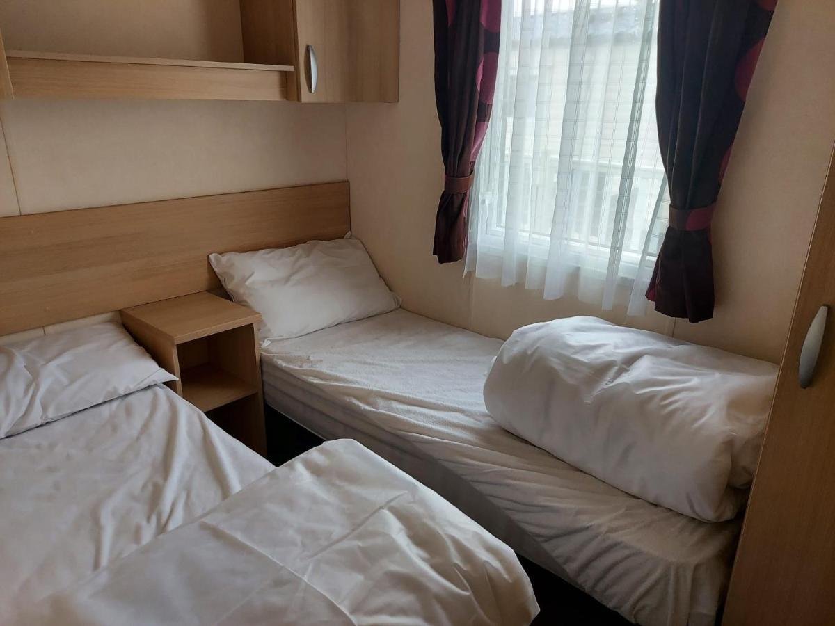 6 Berth Pet Friendly Caravan On Sandy Glade Berrow Exteriér fotografie